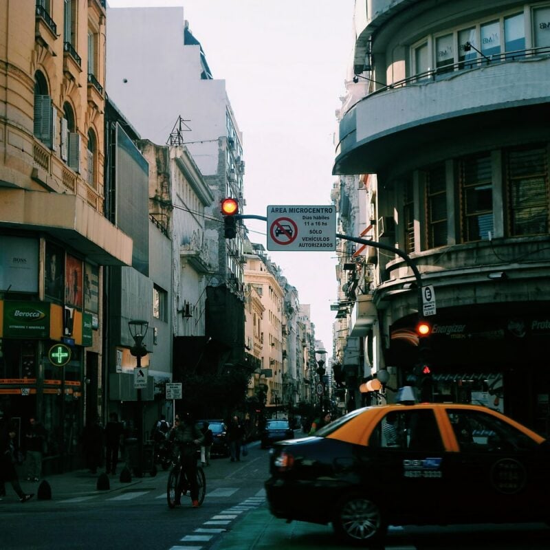 microcentro, edificios en bloque, edificios en el centro