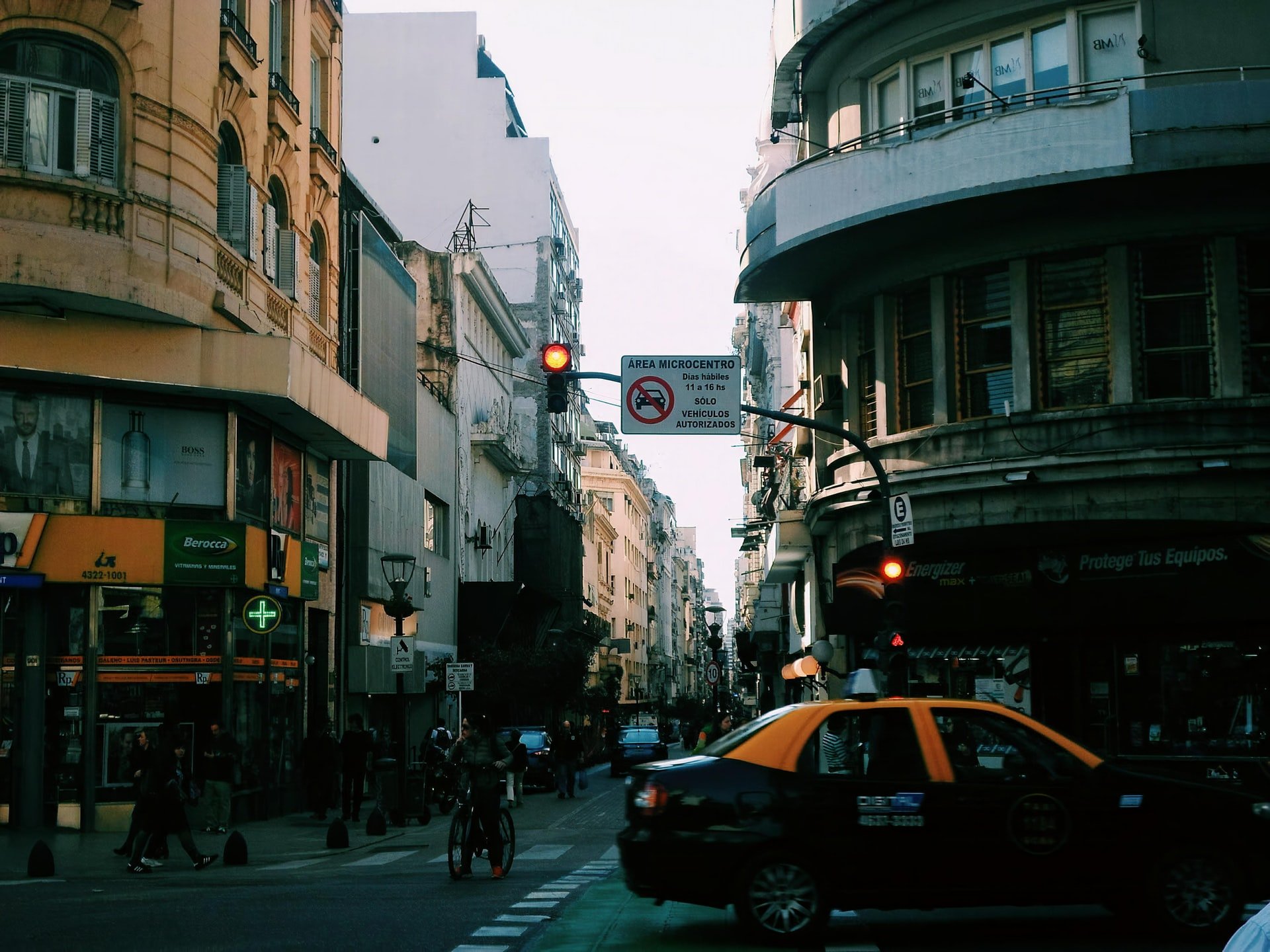 Se venden en bloque en el Microcentro: ¿oportunidad para inversores?