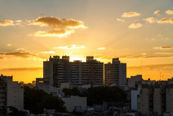 cual es la mejor orientacion para una vivienda, cual es la mejor orientacion, ventajas orientacion norte, orientación vivienda respecto sol
