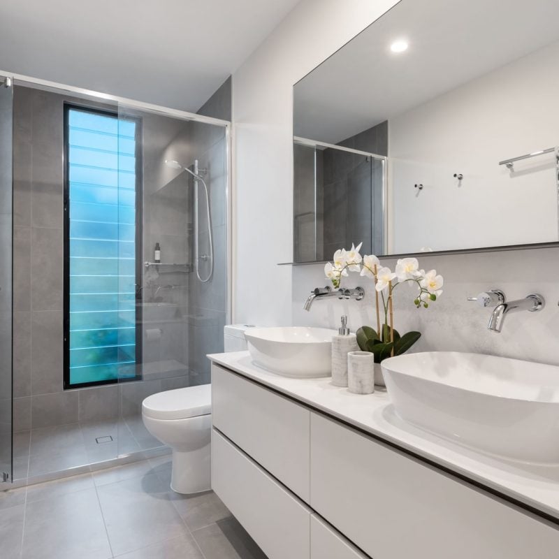 cuanto sale remodelar un baño