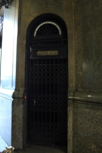 Ascensor del Barolo.